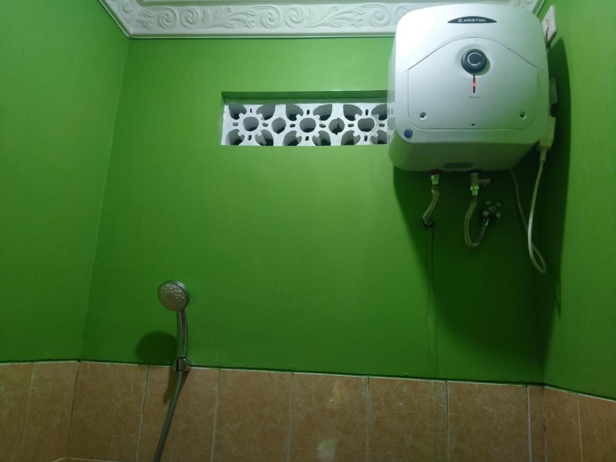 Villa Batu Tua Puncak Mitra Reddoorz โบกอร์ ภายนอก รูปภาพ