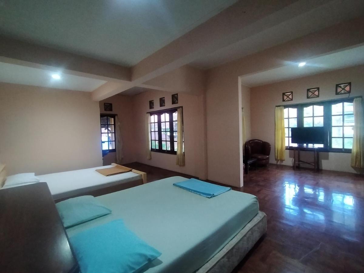 Villa Batu Tua Puncak Mitra Reddoorz โบกอร์ ภายนอก รูปภาพ