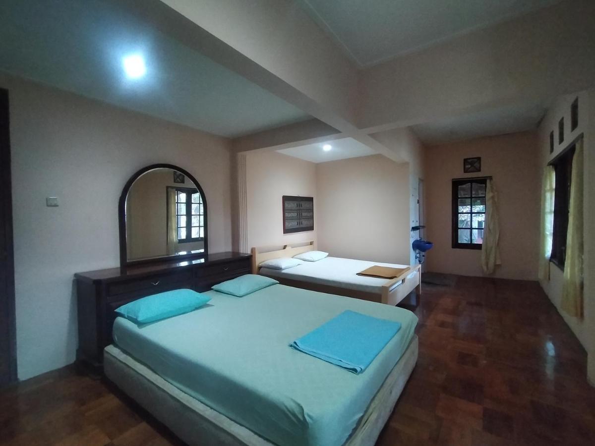 Villa Batu Tua Puncak Mitra Reddoorz โบกอร์ ภายนอก รูปภาพ